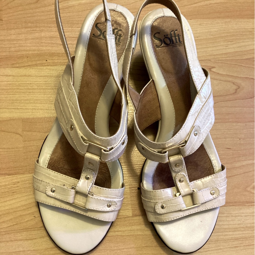 Sofft Cream Leather Slingback Sandals with Stud Accents